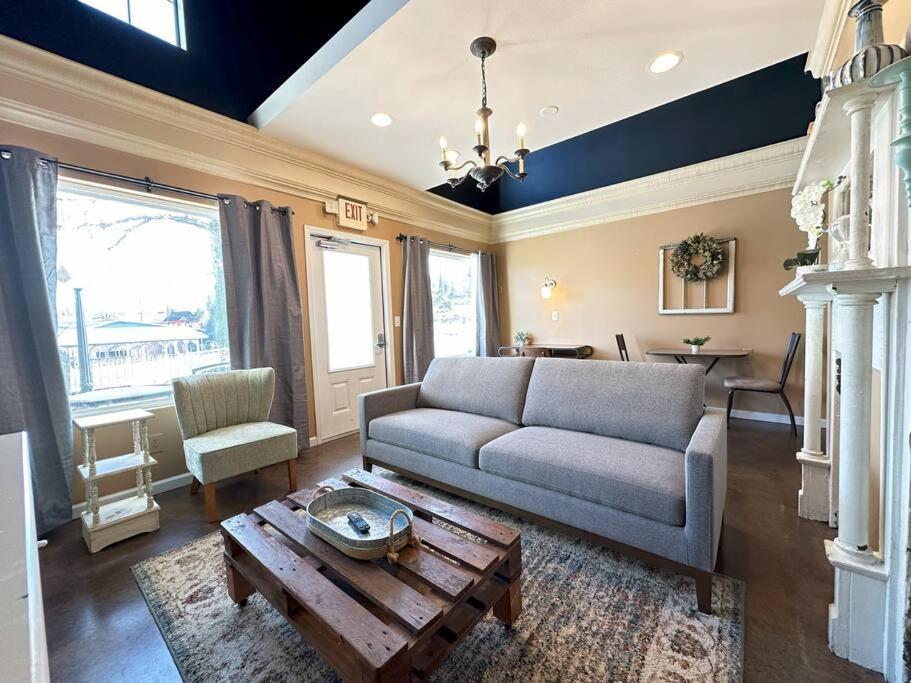 Haven At Hazel~Downtown Loft Apartment Demorest Exterior photo
